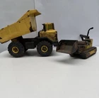 Vintage Tonka Construction Lot 2 - Dump truck 1 Bulldozer