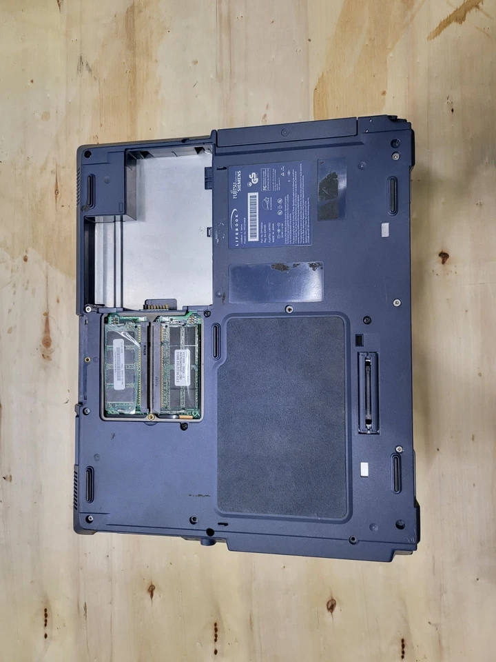 Fujitsu Siemens Lifebook E series VINTAGE - Image 4 of 4