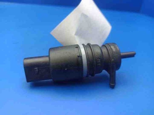 MERCEDES-BENZ C W203 Wischwassertankmotor W203 2.70 Diesel 125kw 2003 21210155
