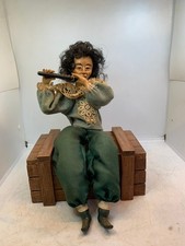 ANCIENNE BOITE A MUSIQUE AVEC HOMME MUSICIEN ASIATIQUE