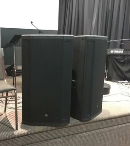 jbl srx835p powered speakers