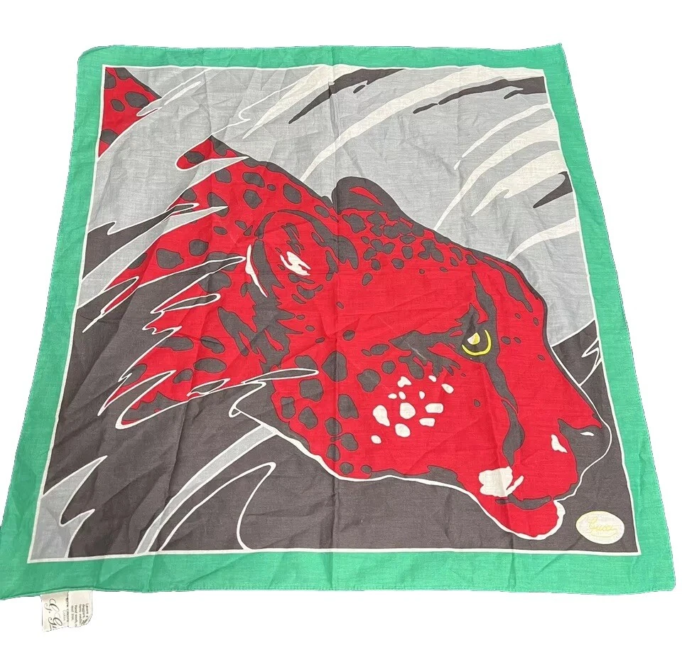 Foulard vintage années 70 Gucci guépard vert rouge coton rare 26,5 x 26,5