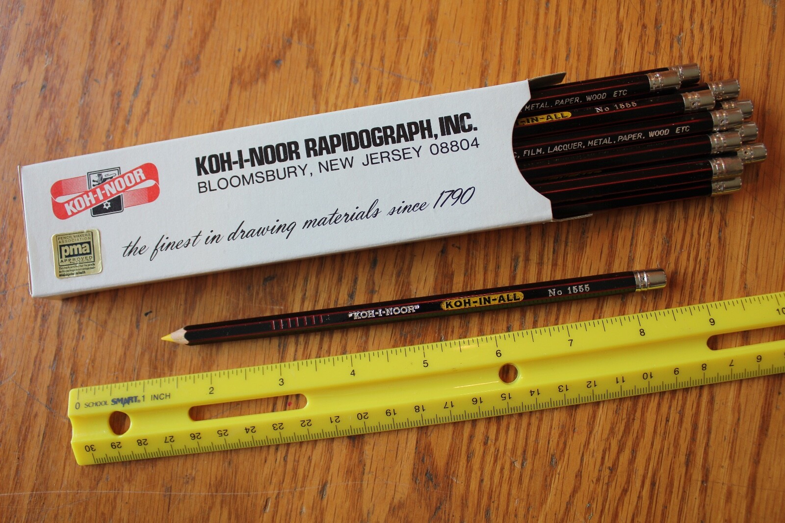 lot of 12 Pencils Yellow KOH-IN-ALL Koh-I-Noor No 1555 Writes on Glass Plastic
