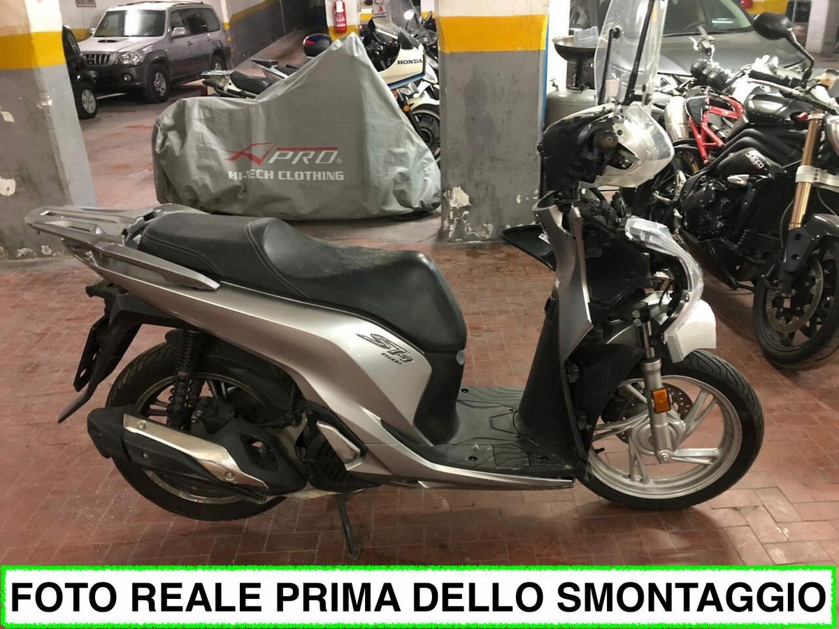 Carene Sh 300 Abs 2016 Ricambi Honda Sh 150 Abs Carene Sh 125 2016