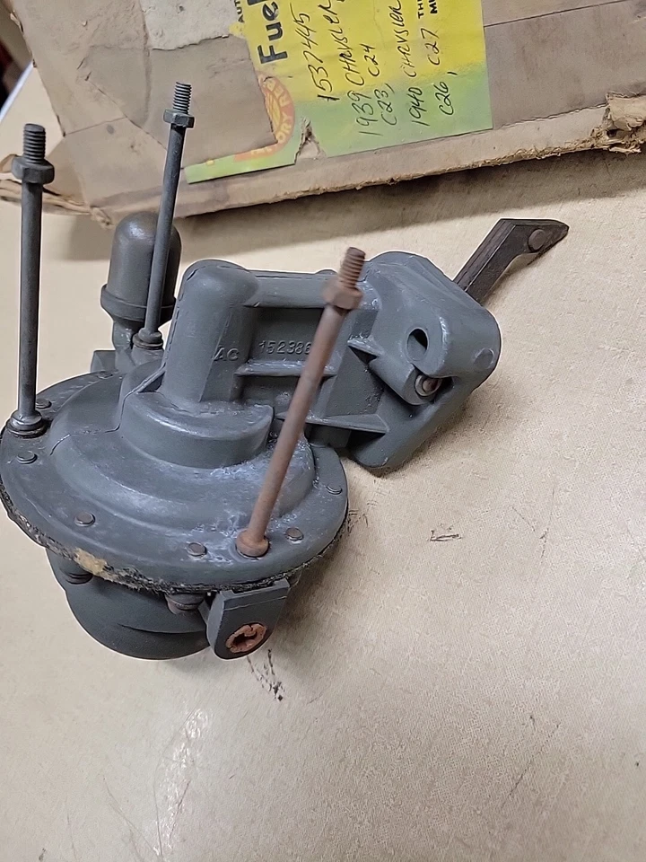 Bomba de combustible vintage NOS AC para Chrysler NY IMPERIAL SARATOGA TRAVELER 1939 1940 OE Foto 2 de 4