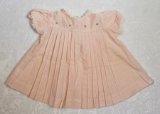 Vtg Girls Peach Polka Dot Swiss Dot Baby Dress Lace Trim Pleated Size 12 Months