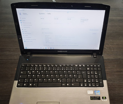 Medion P6812 15,6 Notebook - Intel I3 - 8GB Ram - 320GB HDD - GT555M - Win 11