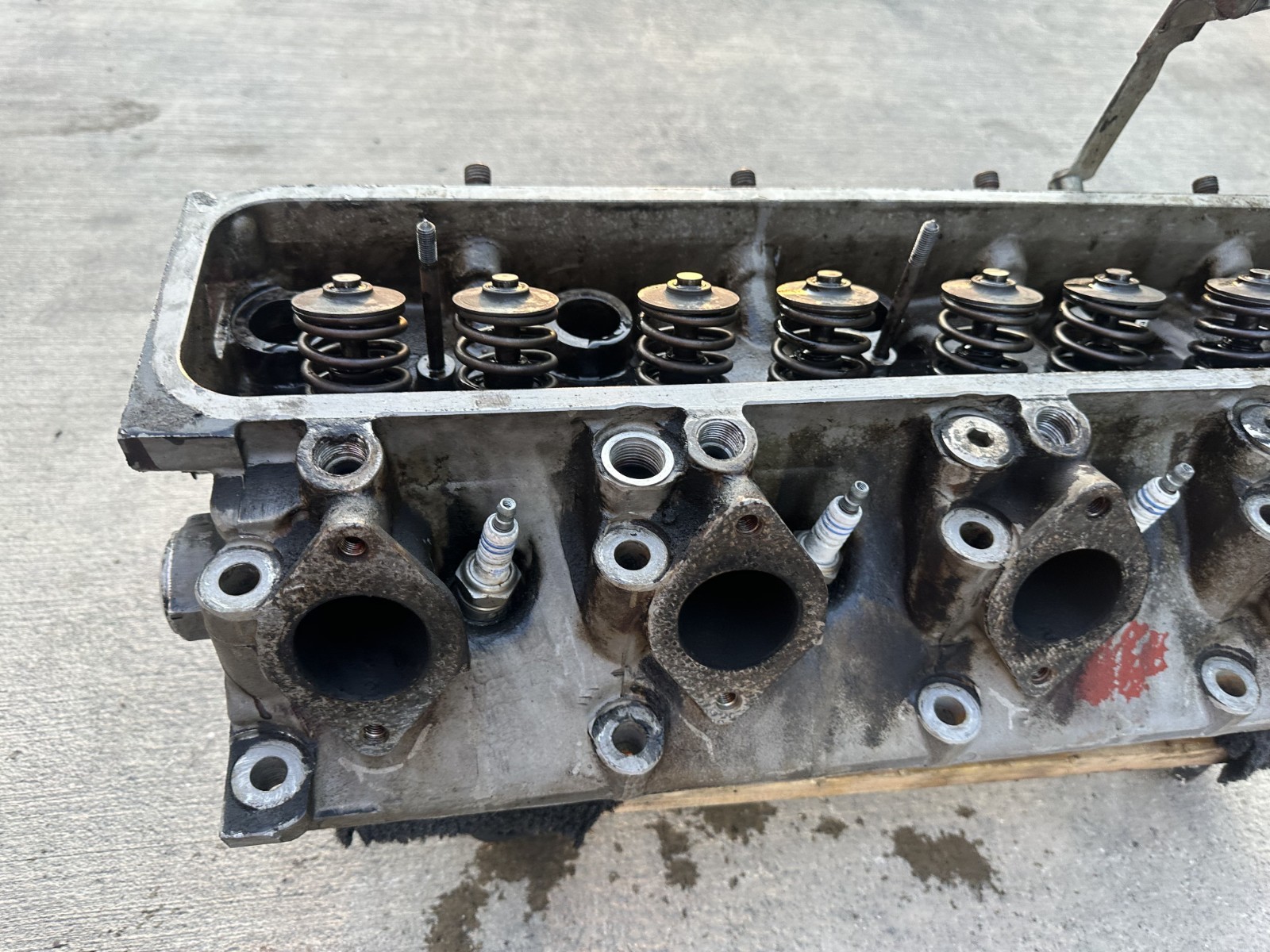 Rolls Royce Silver Spirit 1986 6.8L Engine Cylinder Head Assembly OEM 71K Miles