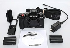 Fujifilm Fujinon X-T5 40.2MP 6K Mirrorless Digital Camera Low Clicks w Extras