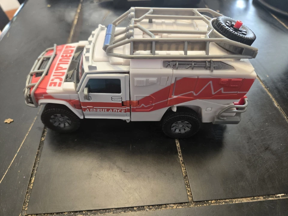 Transformers Movie Autobot RESCUE RATCHET Voyager Class 2007 Complete ExcCond  - Image 3 of 4