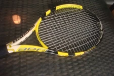 Babolat Aero Pro Drive Tennis Racquet 100 sq in 10.6 oz. Grip 4 3/8"