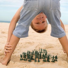 100-Piece Green Toy Soldiers - 12 Poses, Detailed and Balanced Mini Army Men ...