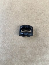 Land Rover Discovery 2 Turn Buckle Receiver Battery Cover DZM100060 