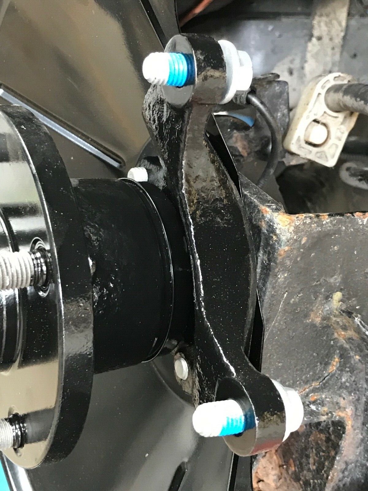 GENUINE FORD MK6 FIESTA ST150 REAR BRAKE CALIPER CARRIER BOLTS X 4 NEW eBay