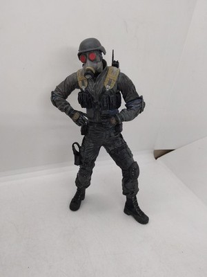 Resident Evil 4 HUNK  Neca Action Figure, 2006, 7''