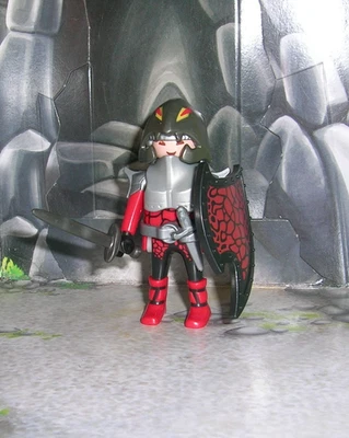LOT FIGURINE  ACCESSOIRE PLAYMOBIL PERSONNAGE CHEVALIER  MOYEN AGE - Photo 1/2