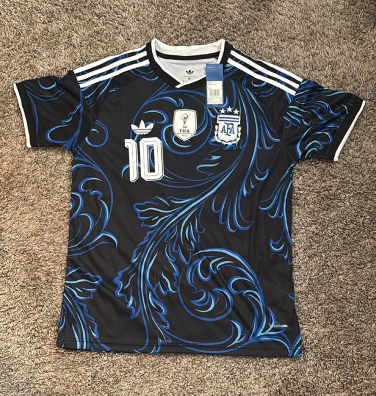 adidas Argentina Lionel Messi #10 Soccer World Cup Away Jersey Medium Large