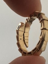 Banda de anillo de una bobina de oro amarillo de 18 quilates Bvlgari Bulgari Serpenti Viper talla 6-8,5 7,3G