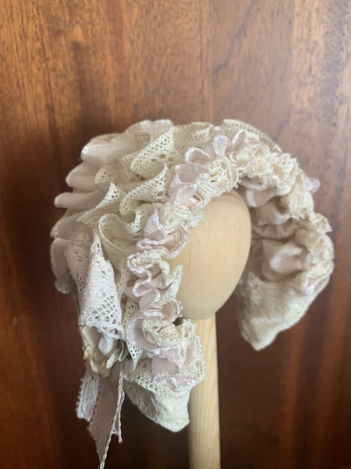 antike Puppenhaube Schute Seide Spitze KU ca.30-35cm Altrose - Bild 2 von 3