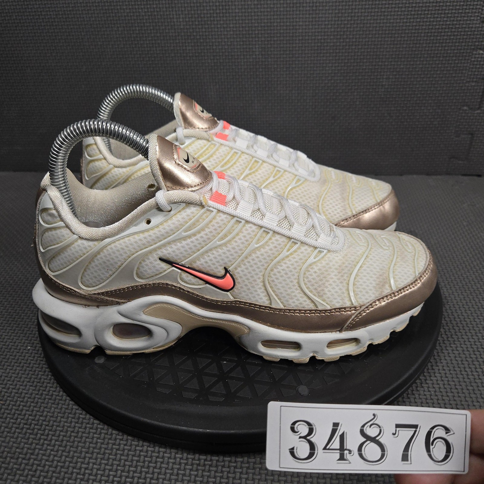 Nike Air Max Plus Shoes Womens Size 7.5 White Rose Gold Sneakers CJ9980-100