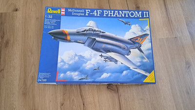 Revell McDonnell Douglas F 4F Phantom II (04785)   Ungebaut & vollständig
