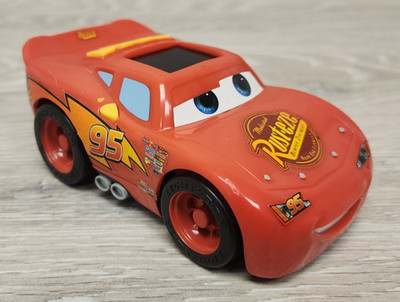 Disney Pixar Cars Lightning McQueen LCD Video Game Racing Handheld Tested Works