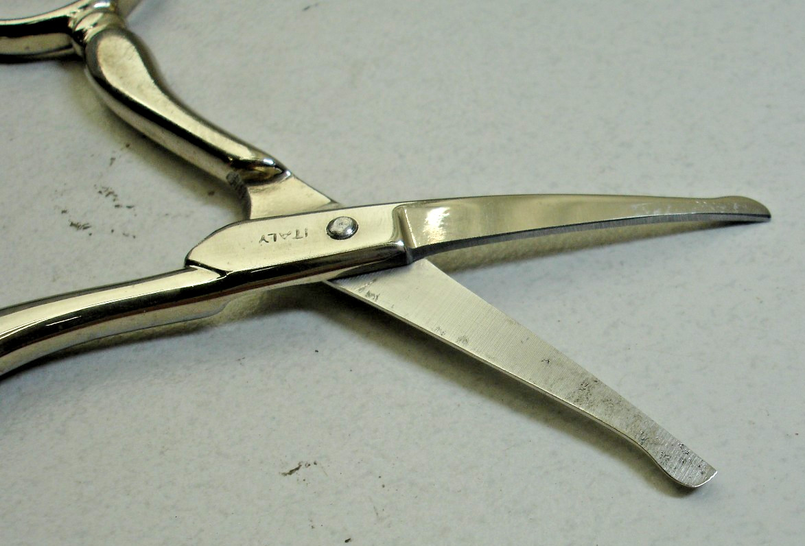 3.5" Italy Facial Hair Safety Pro-Sharpened Salon Trim Scissors w/ Custom Case