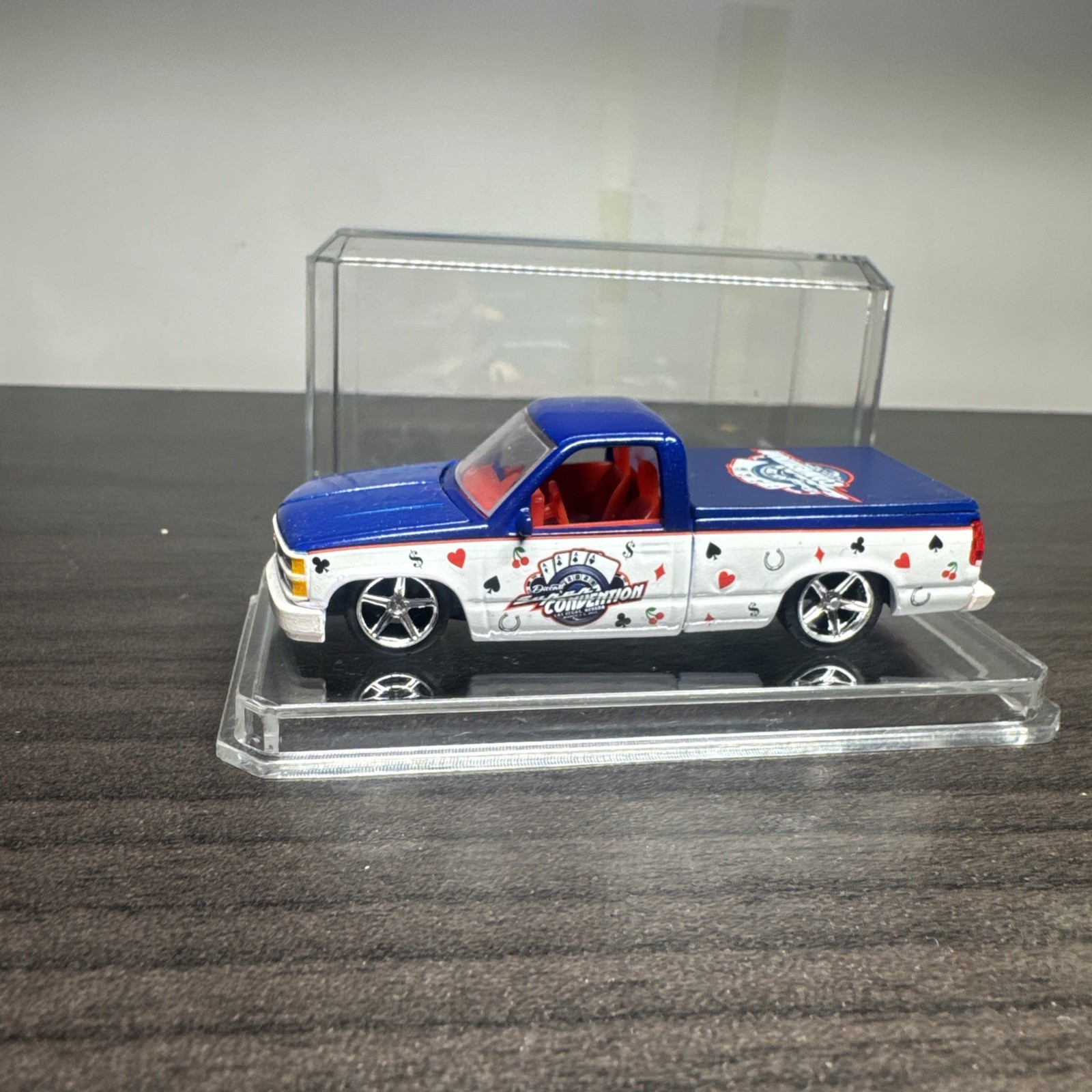 M2 Machines Diecast Super Convention 1992 Chevrolet C1500 SS 454 