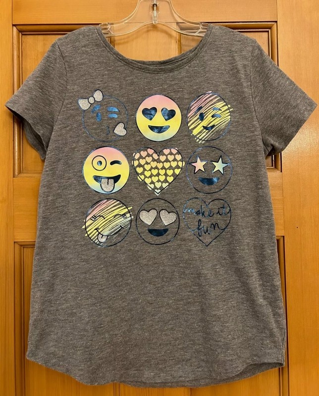 EUC Girls' Size 10 SO Favorite Graphic Tee, Gray with Emojis