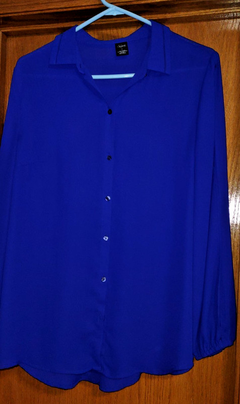 City Streets Royal Blue Split Long Sleeve Button Down Collared Blouse Size Large