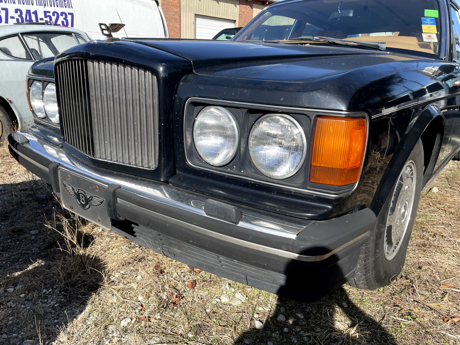 BENTLEY TURBO MULSANNE, EIGHT PAS JAR. WORLDS LARGEST ROLLS ROYCE SPUR INVENTORY
