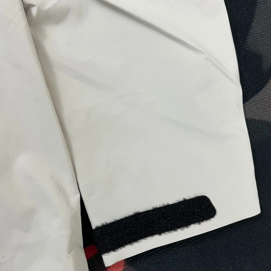 ARC'TERYX GIACCA ARC’TERYX Alpha SV GORE TEX BIANCA nuova