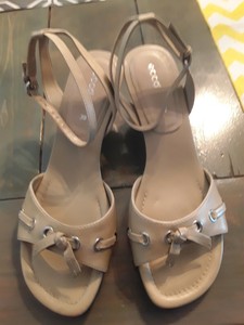 cleaning ecco sandals