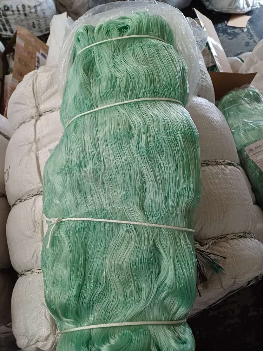 ネット　７，６ｍ×６，４ｍ C2G 6ft Cat6 Snagless Unshielded (UTP) Ethernet Network Patch