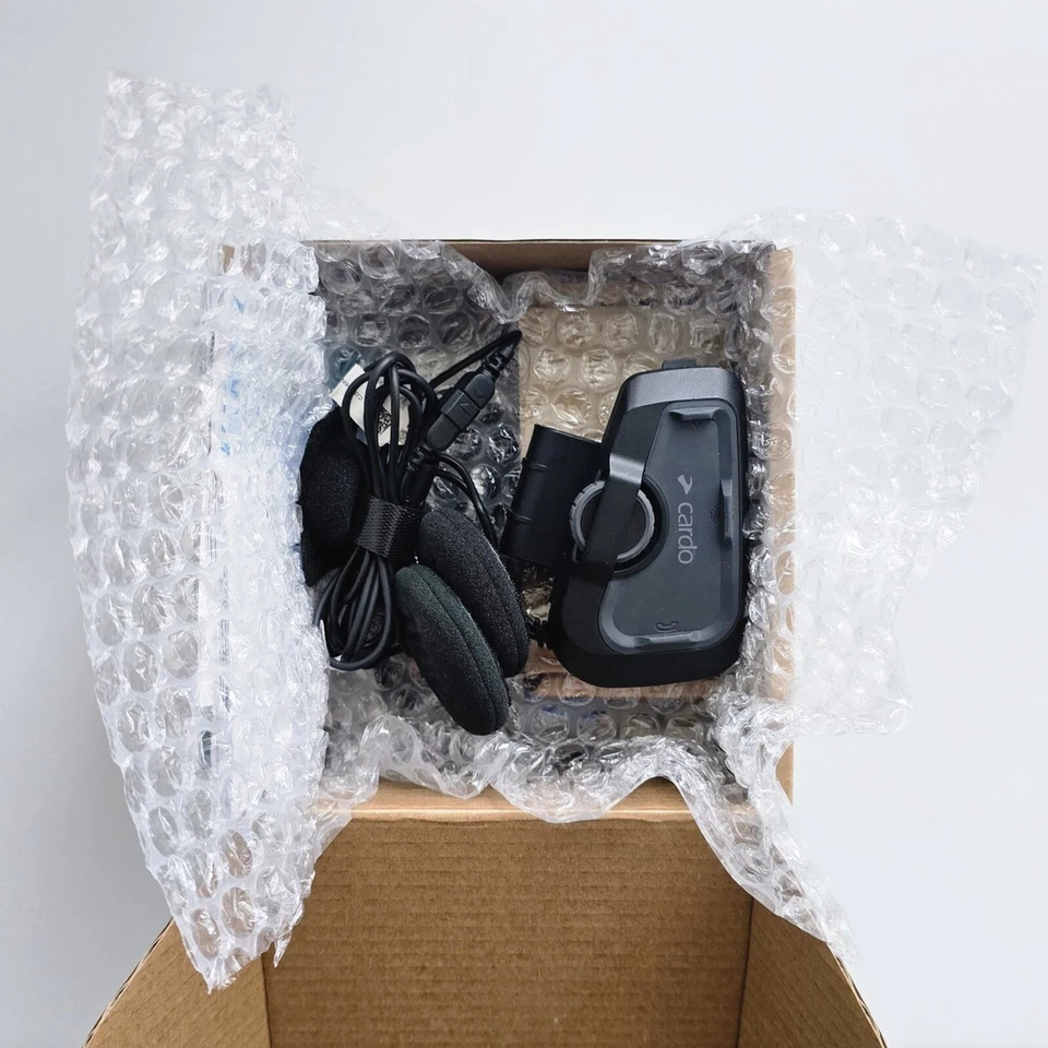 Cardo Freecom 4X Motorcycle Bluetooth Communicator - Rider-to-Rider Intercom - Image 3 of 4