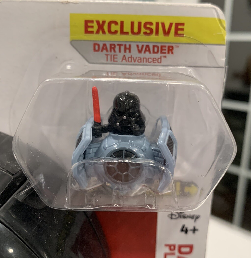 Hot Wheels Star Wars Darth Vader Playset – Battle Rollers Carrying Case With Track