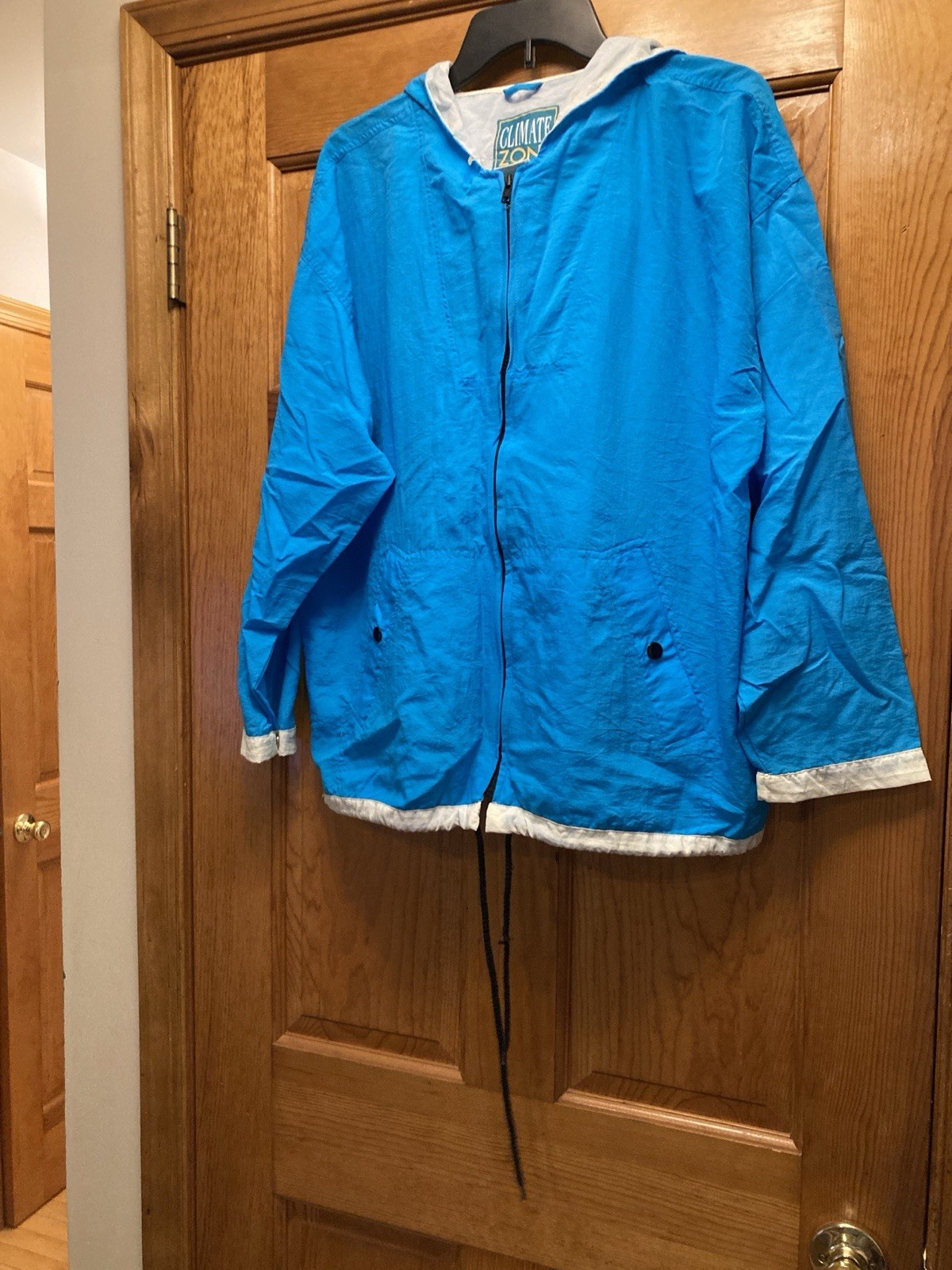 Climate Zone Jacket Never Work With Adjustable Sl… - image 1