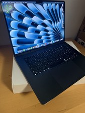Apple MacBook Air 15,3" Schwarz, Apple M3, 512GB SSD Notebook/Laptop