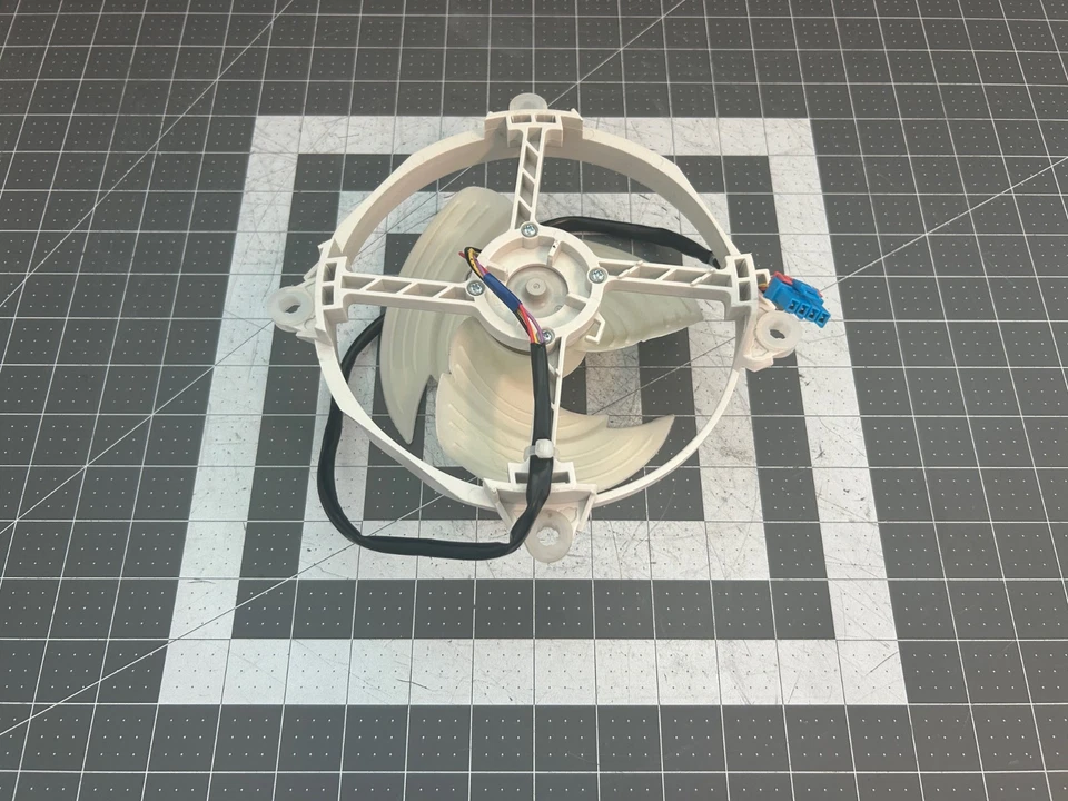 Nuevo motor ventilador condensador refrigerador LG P# AEC75417601 Foto 2 de 3