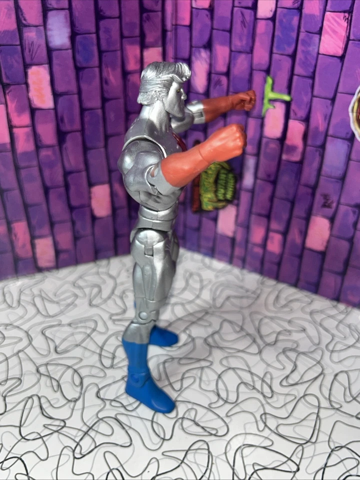 DC UNIVERSE CLASSICS SERIES  WAVE 4   CAPTAIN ATOM SILVER VARIANT  FIGURE DCUC - Image 3 of 4