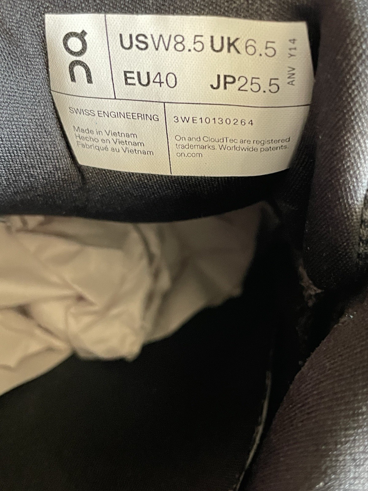 On  Cloudrunner 2 Eclipse 3WE10130264 Black Runni… - image 10