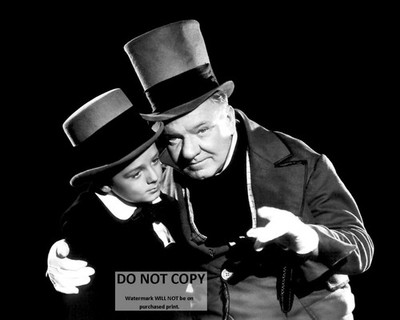 W.C. FIELDS AND FREDDIE BARTHOLOMEW IN ''DAVID COPPERFIELD'' - 8X10 PHOTO (MW-358)