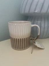 NEW Hand And Earth 16 Oz Mug