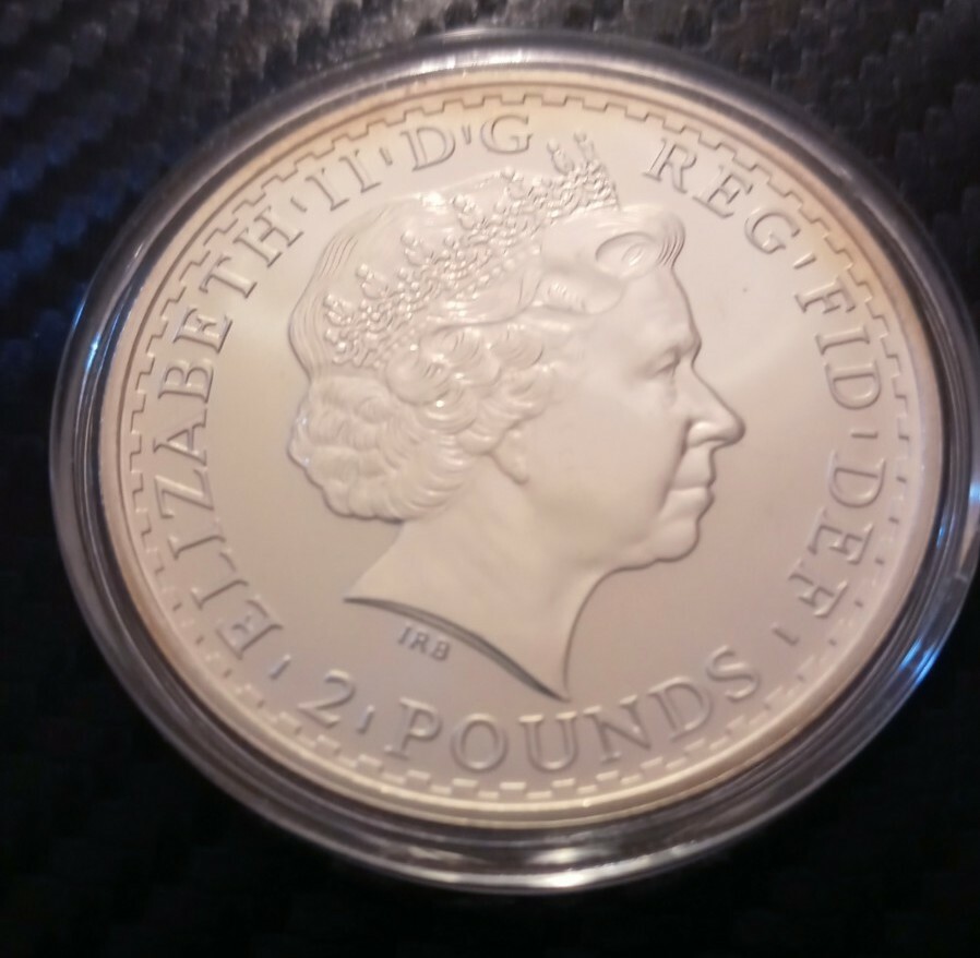 1999年 イギリス 2POUNDS Britannia銀貨 💥 AMAZING! One Ounce Fine Silver ~ Britannia 1999 2 Pounds