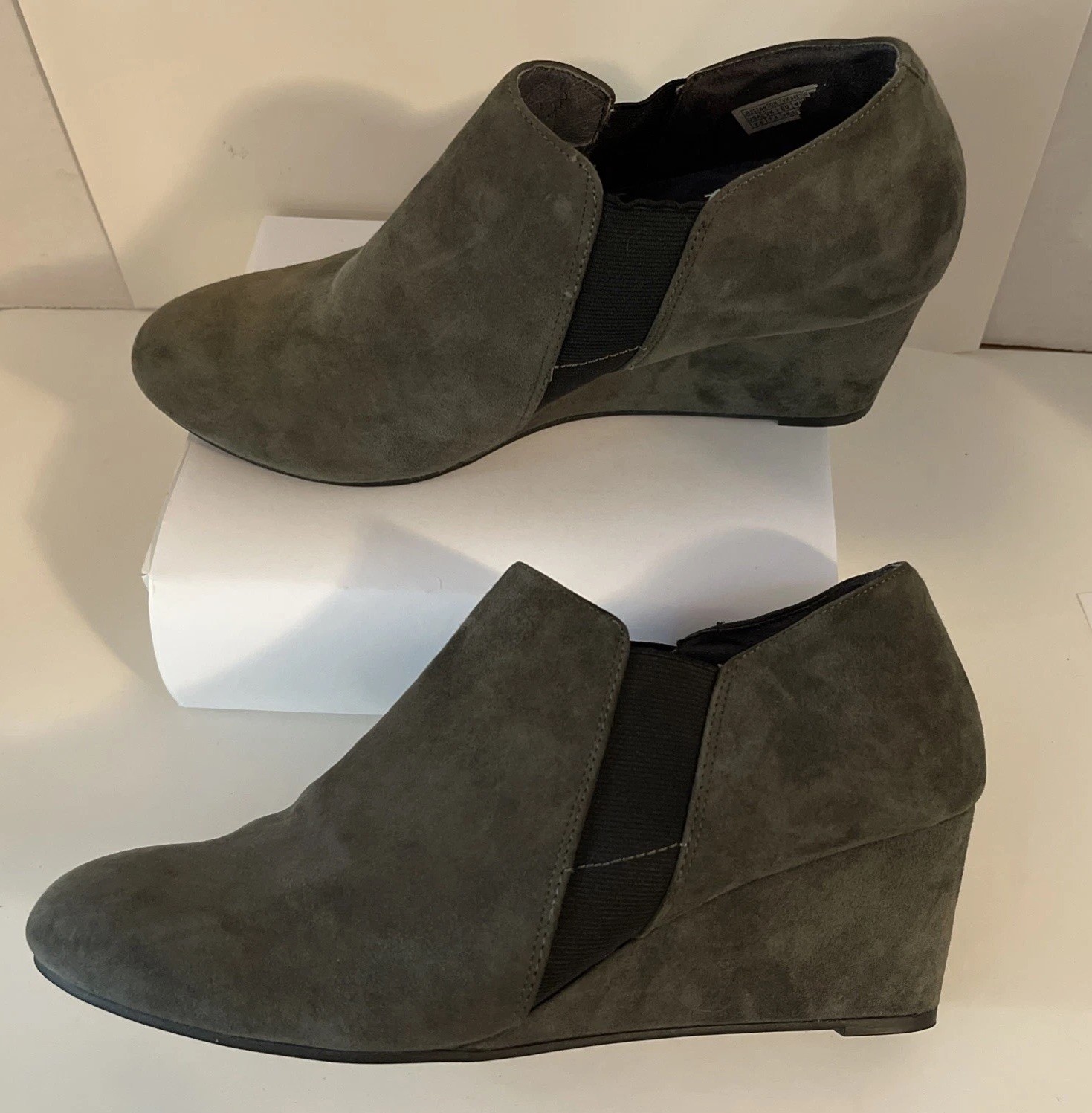 Vionic Elevated Stanton Orthotic Suede Boots Wedg… - image 10