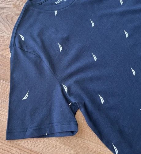 Nautica Men's T-Shirt Size Medium Navy Blue All Over Logo Print Crew Neck NEW image 3