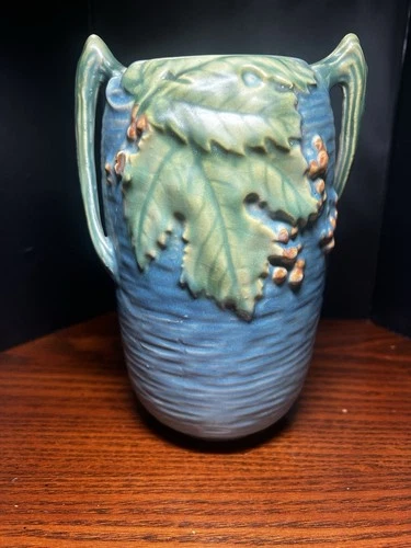 Roseville Brown Bushberry Basket #31-7 Pottery Planter Bowl Basket USA