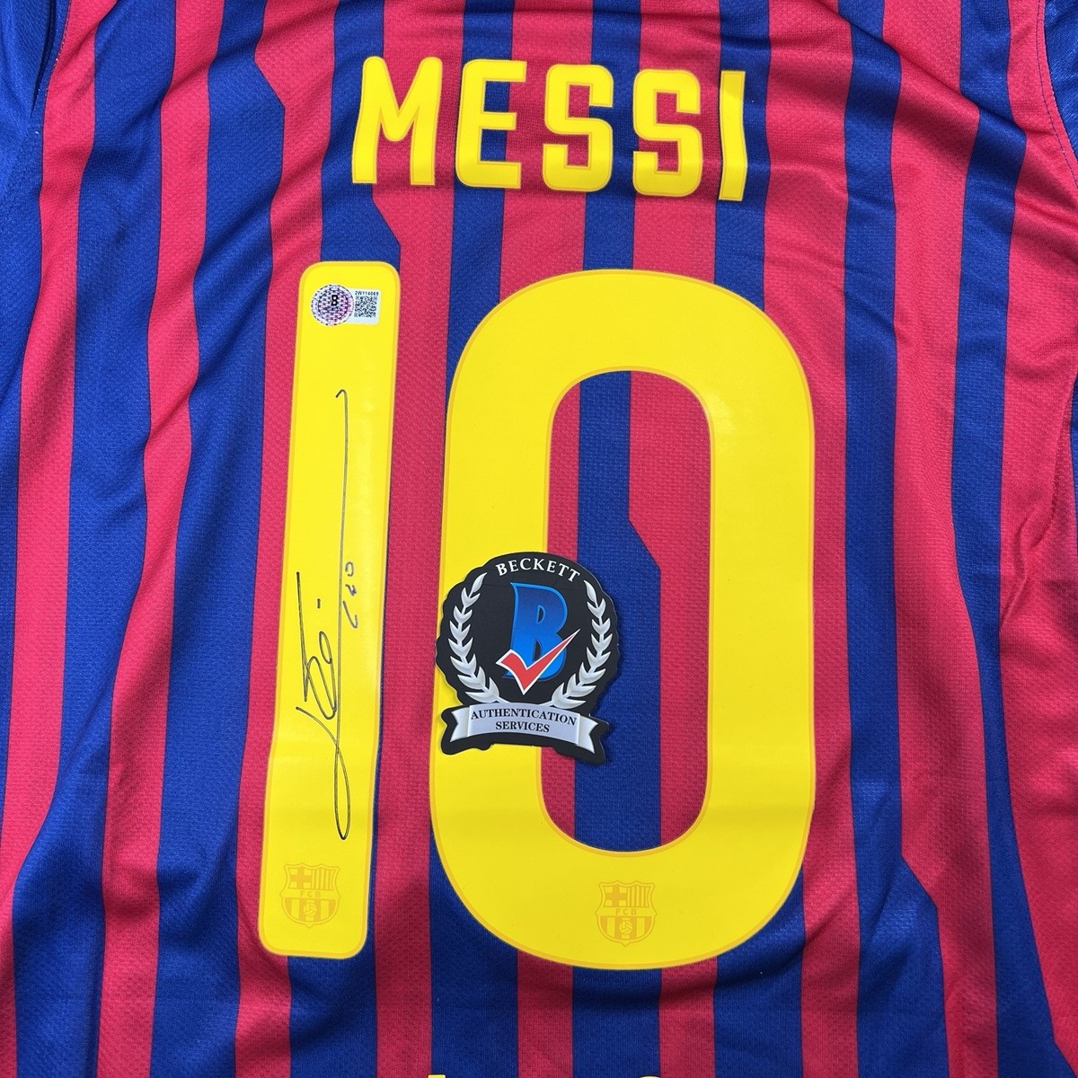 Lionel Messi Signed Jersey Barcelona Autographed #10 COA BECKETT