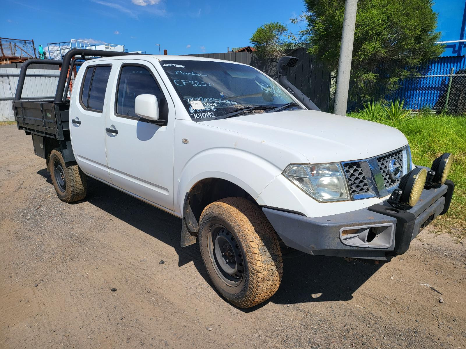 Nissan Navara Right Rear Door 1/4 Glass D40 09/2005-08/2015 - thumbnail 4