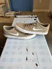 Nike SB Charge Canvas Khaki Men Shoes Size 11.5  CD6279 202